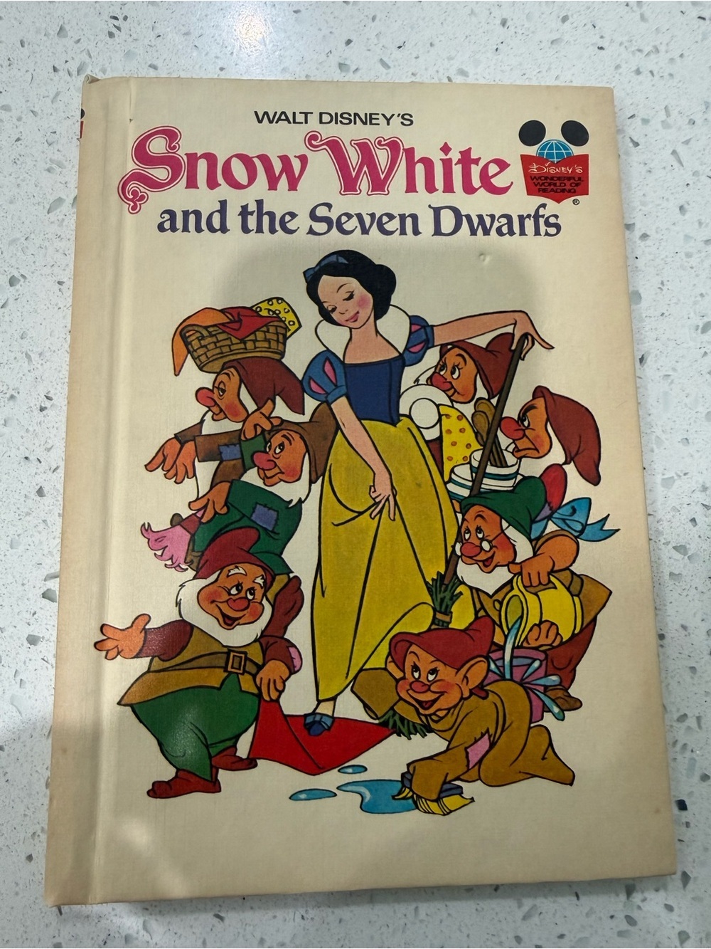 Disney Snow White and the Seven Dwarfs Cream Cover with Multicolor Illustration
